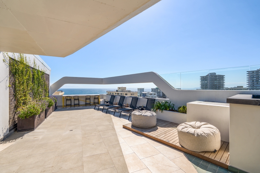 2 Bedroom Property for Sale in Sea Point Western Cape